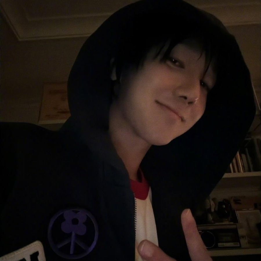 Behind-the-scenes cut of Yesung (Super Junior)