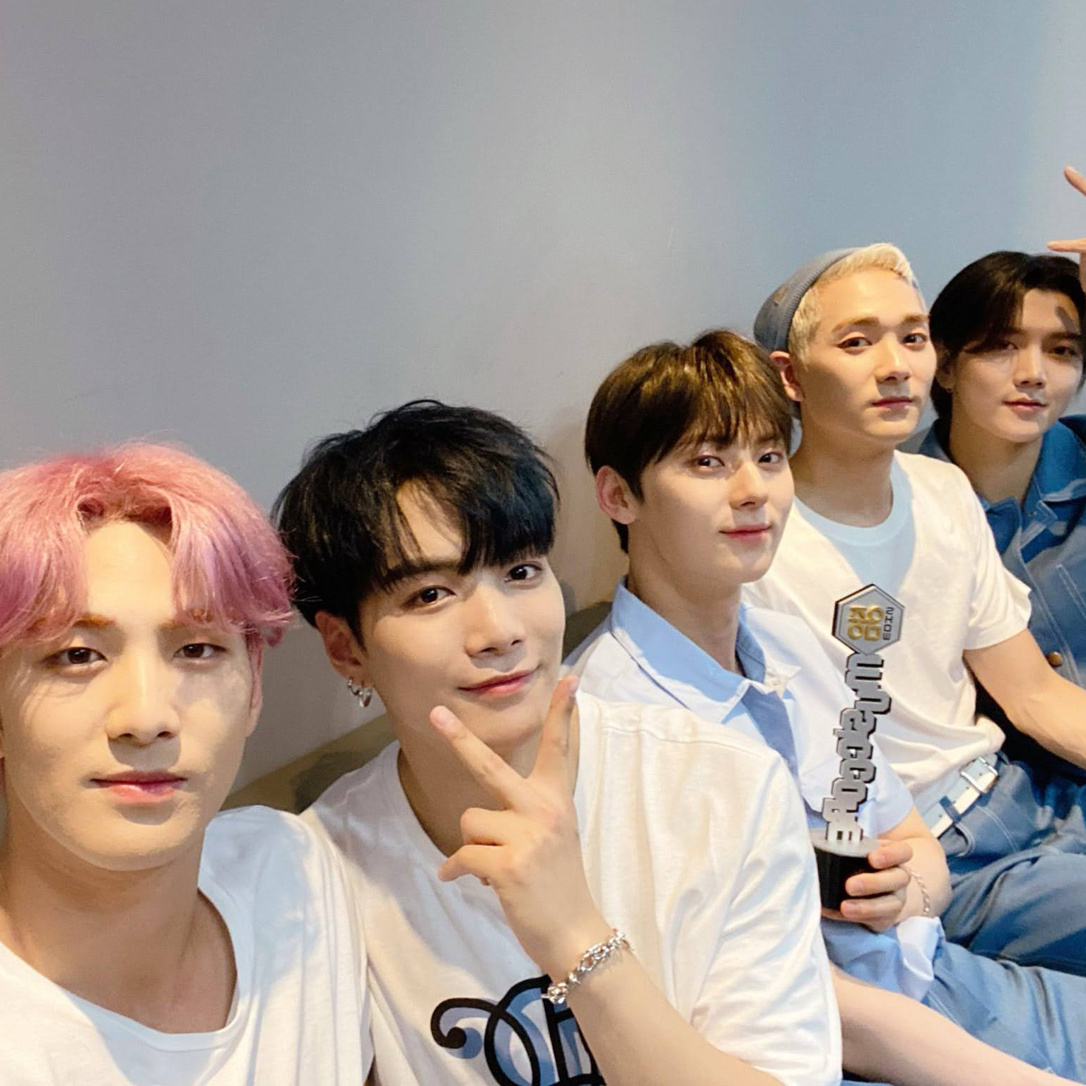 뉴이스트 최근 활동샷