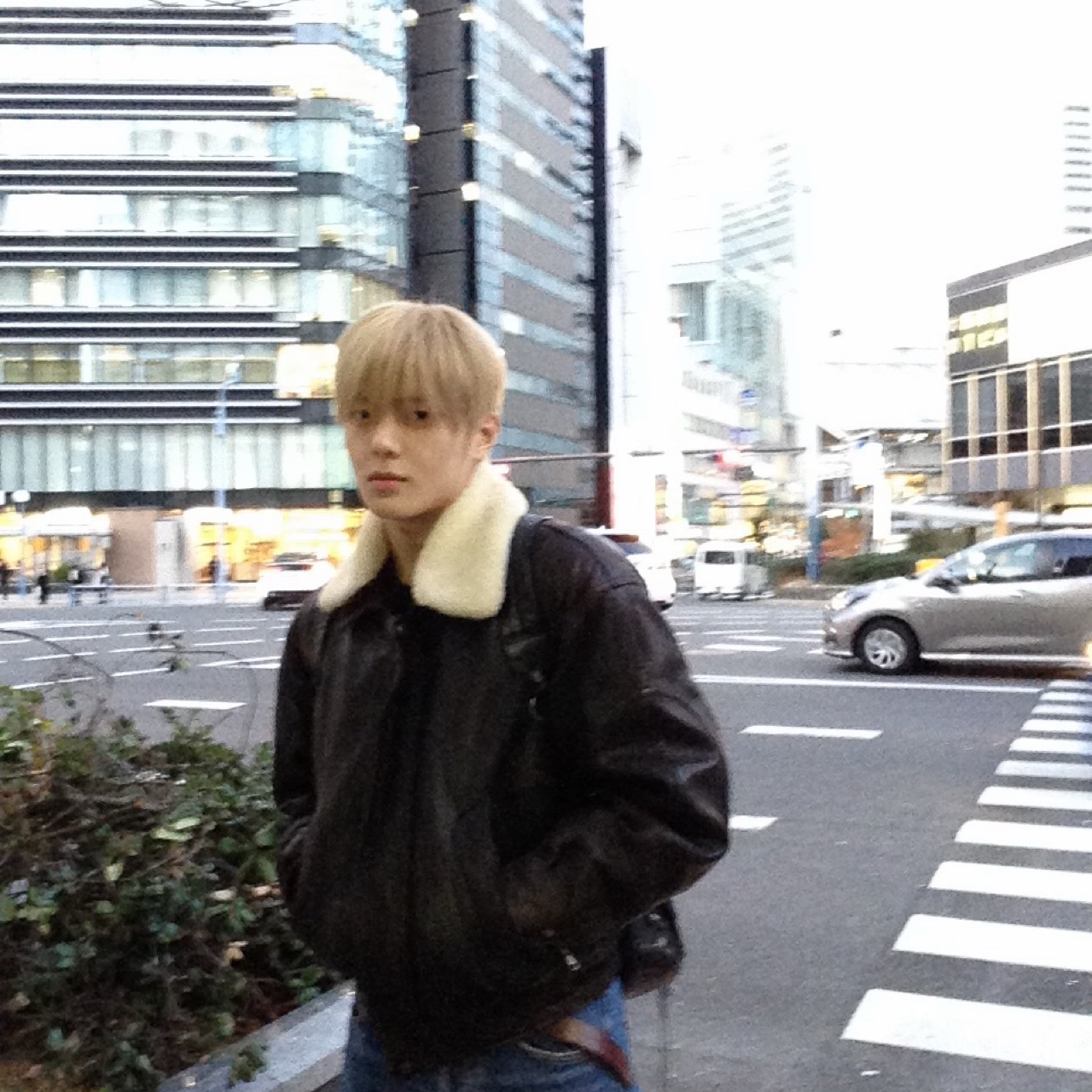 Behind-the-scenes cut of LEEJEONG (WHIB)