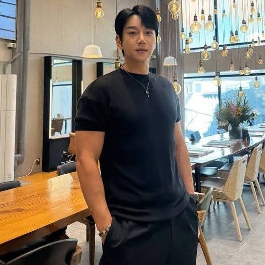 Momen yang diabadikan oleh penggemar Hwang Chiyeol