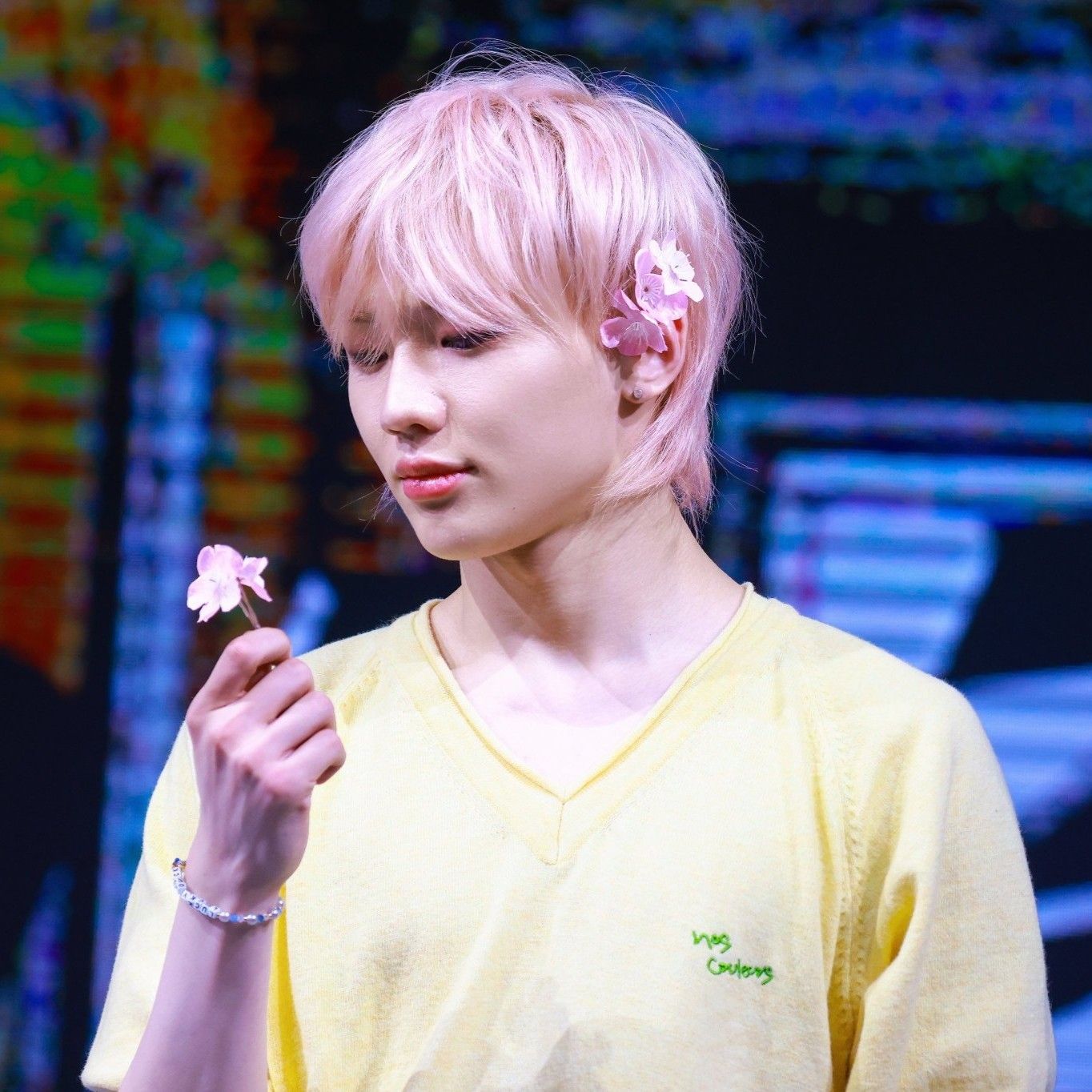 A moment captured by Junhyeok (TNX)'s fan