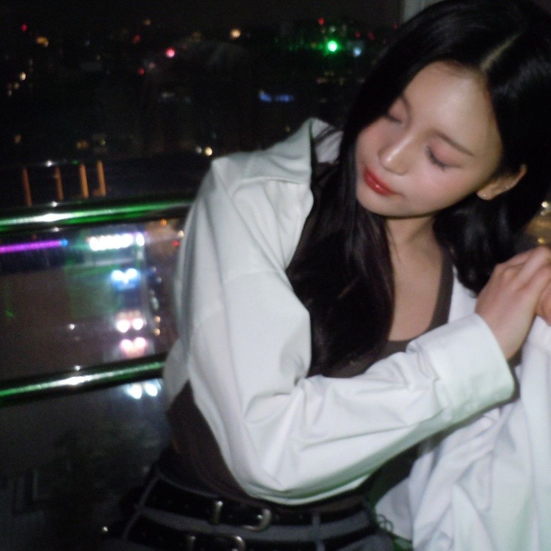 여자친구의 최신 사진