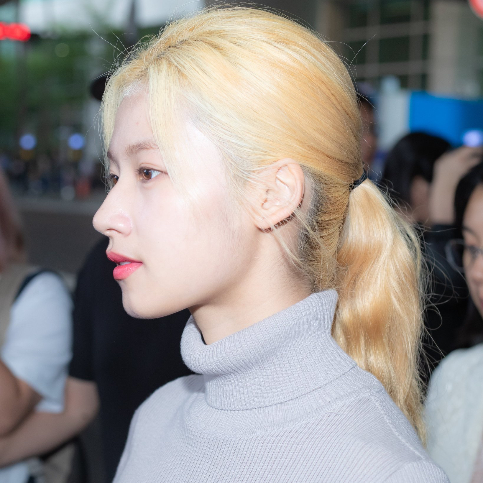 사나 (TWICE)의 최신 사진