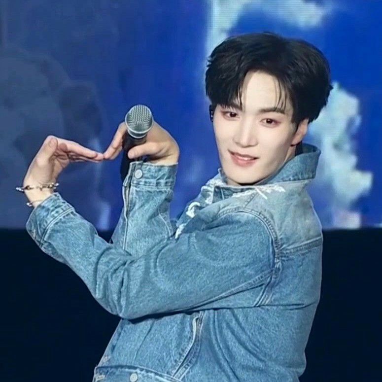 Recent activity shot of Kim Jonghyeon