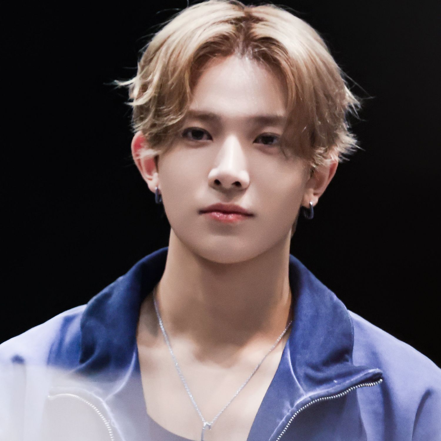 Foto terbaru Heeseung (ENHYPEN)