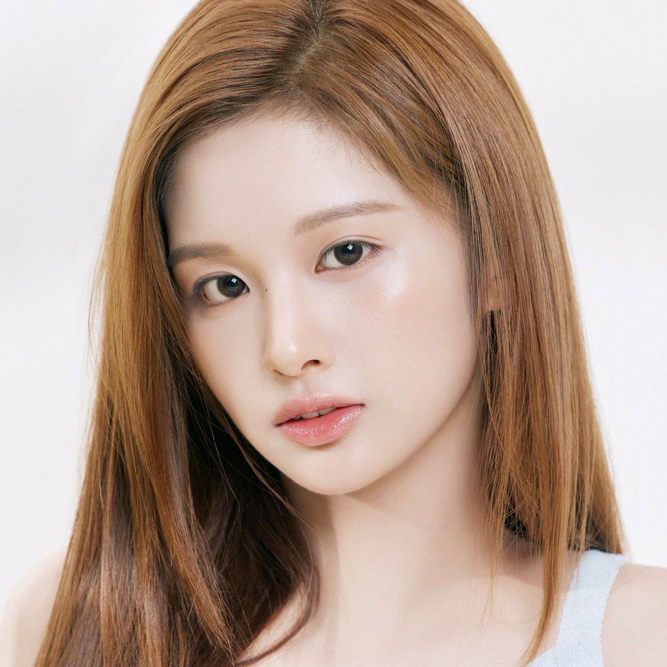 Latest photo of Sullyoon (NMIXX)
