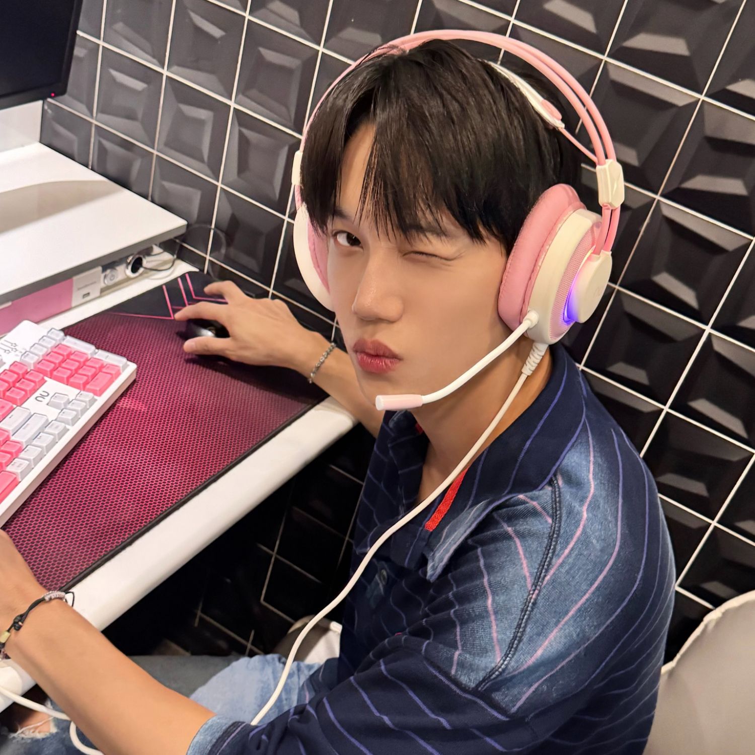 Kai (EXO)的幕後花絮