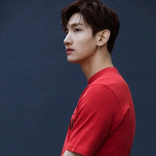 A moment captured by Max (TVXQ)'s fan