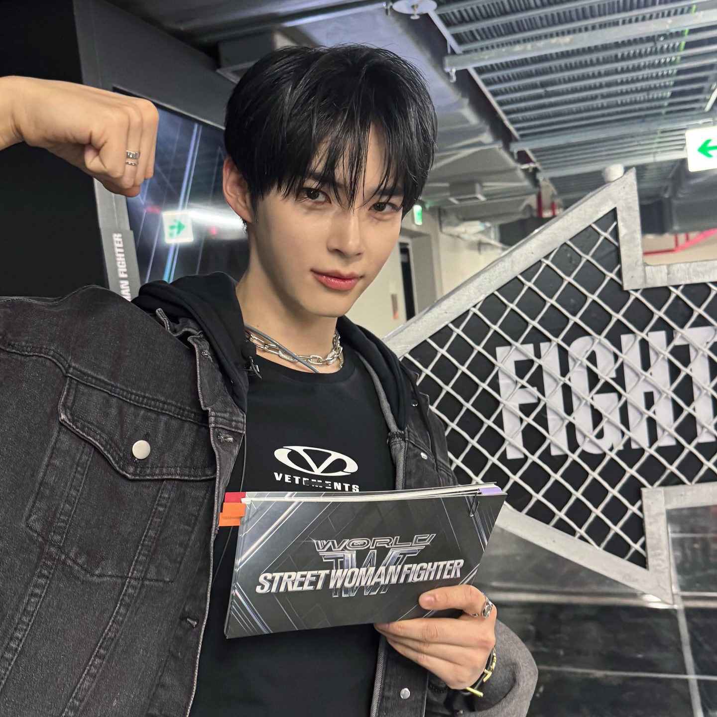Recent activity shot of Sung Hanbin (ZEROBASEONE)