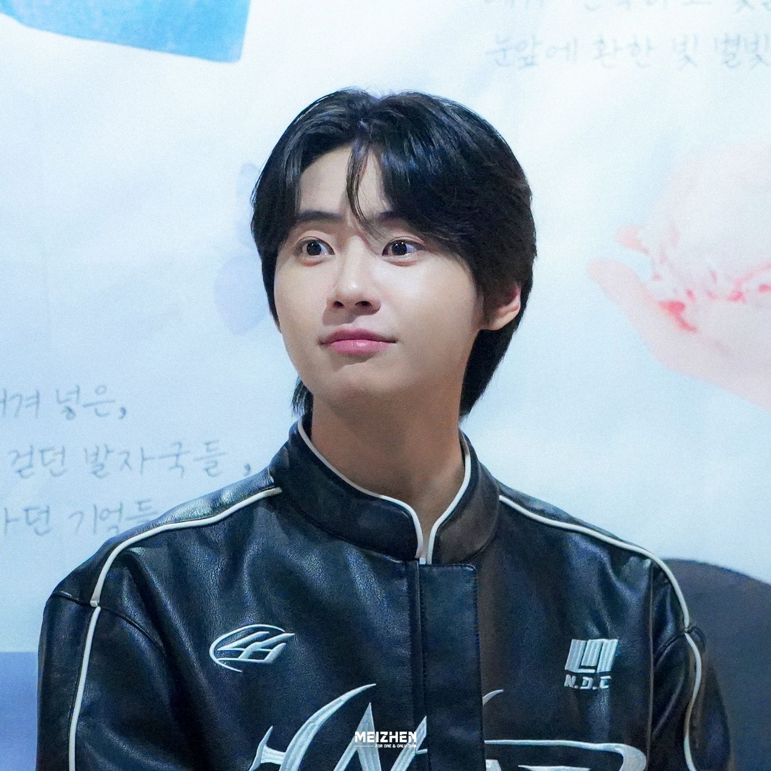 A moment captured by Lee Jinhyuk's fan