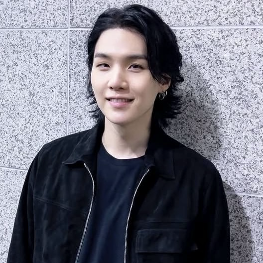 Behind-the-scenes cut of SUGA (BTS)