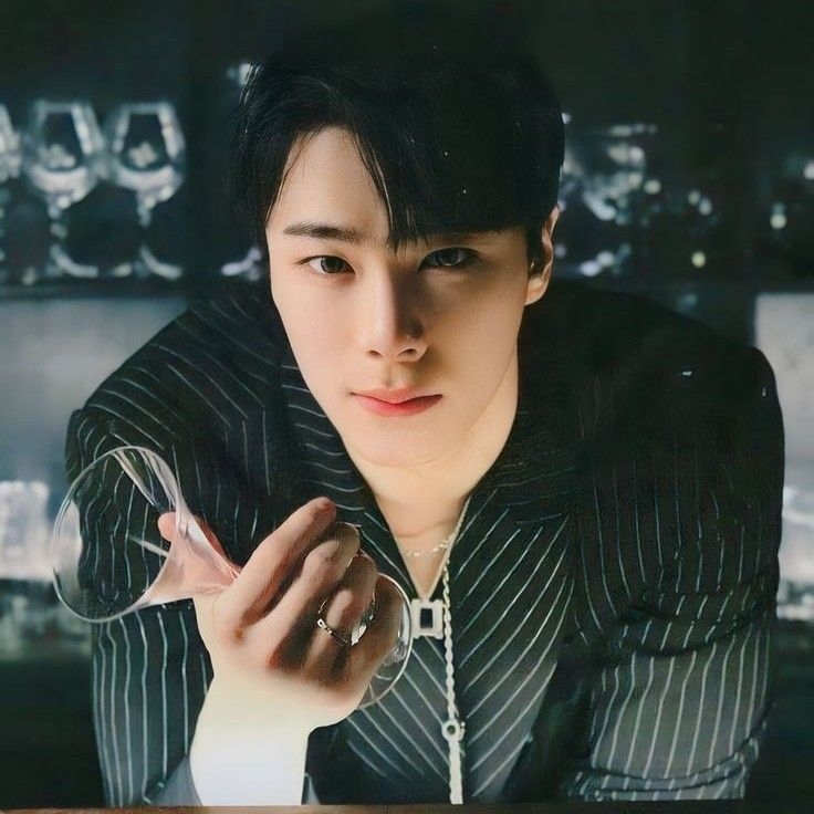 A moment captured by Moonbin (ASTRO)'s fan
