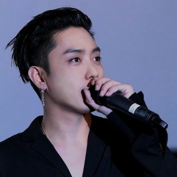 Recent activity shot of Eun Jiwon (SECHSKIES)