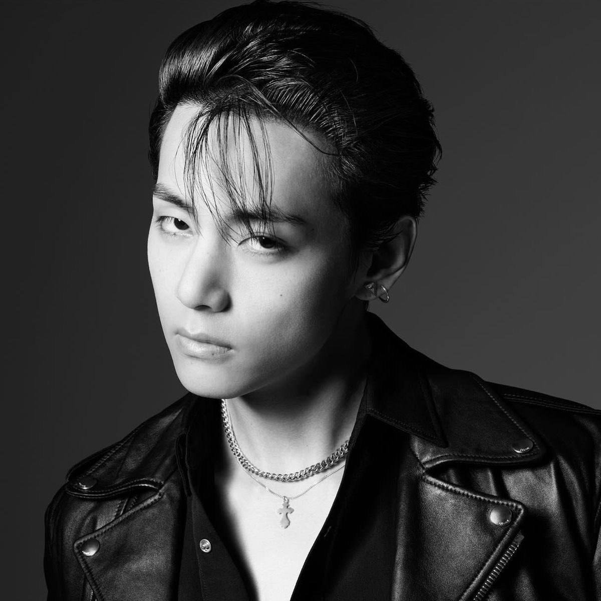 뷔 (방탄소년단) 최근 활동샷