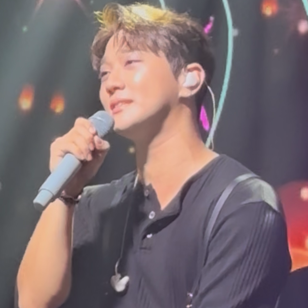 Recent activity shot of Hong Joochan (GoldenChild)