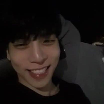 A moment captured by Jonghyun (SHINee)'s fan