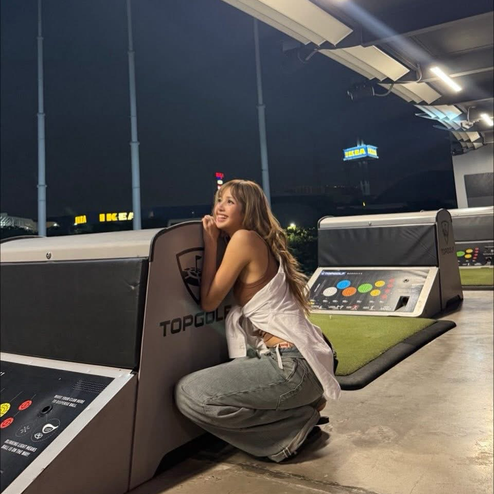 리사 (BLACKPINK)의 비하인드 컷