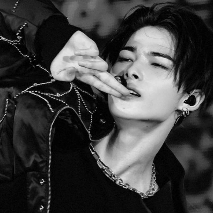 NI-KI (ENHYPEN)的最新照片