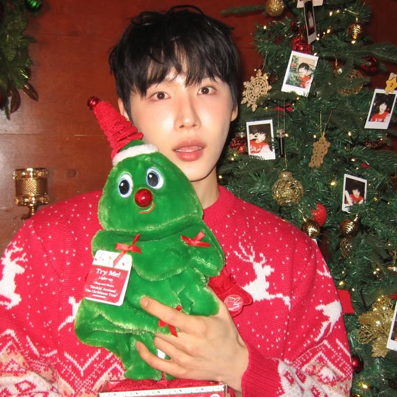 Potret di balik layar Jeon Woong (AB6IX)