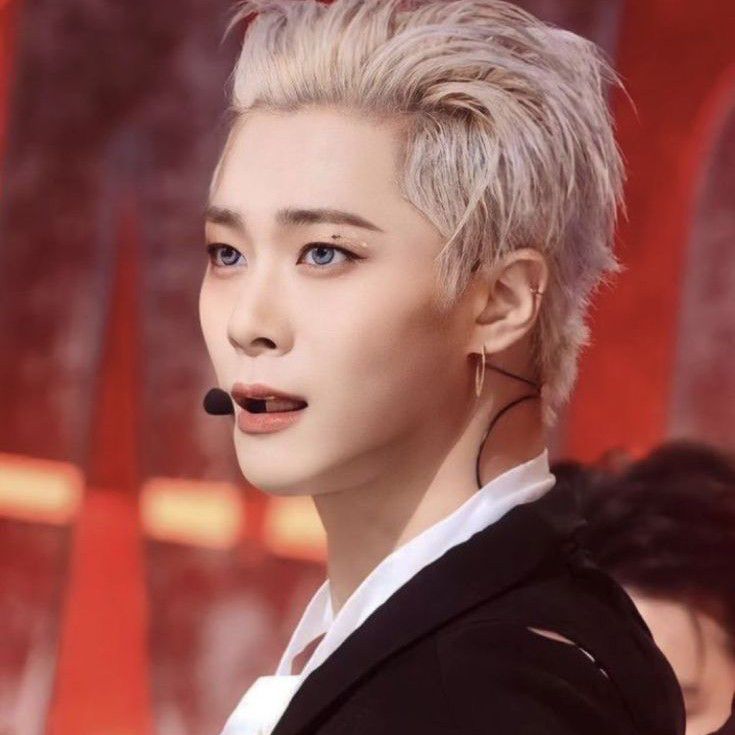 Latest photo of Moonbin (ASTRO)