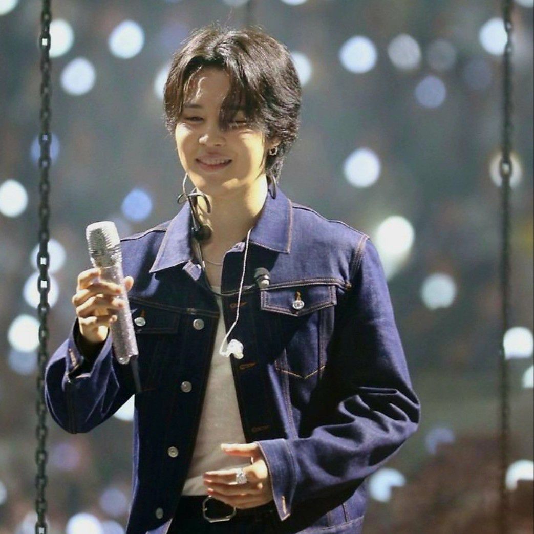 A moment captured by Jimin (BTS)'s fan