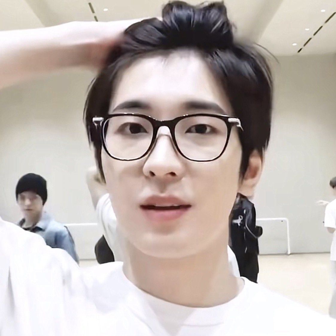 Recent activity shot of Wonwoo (SEVENTEEN)