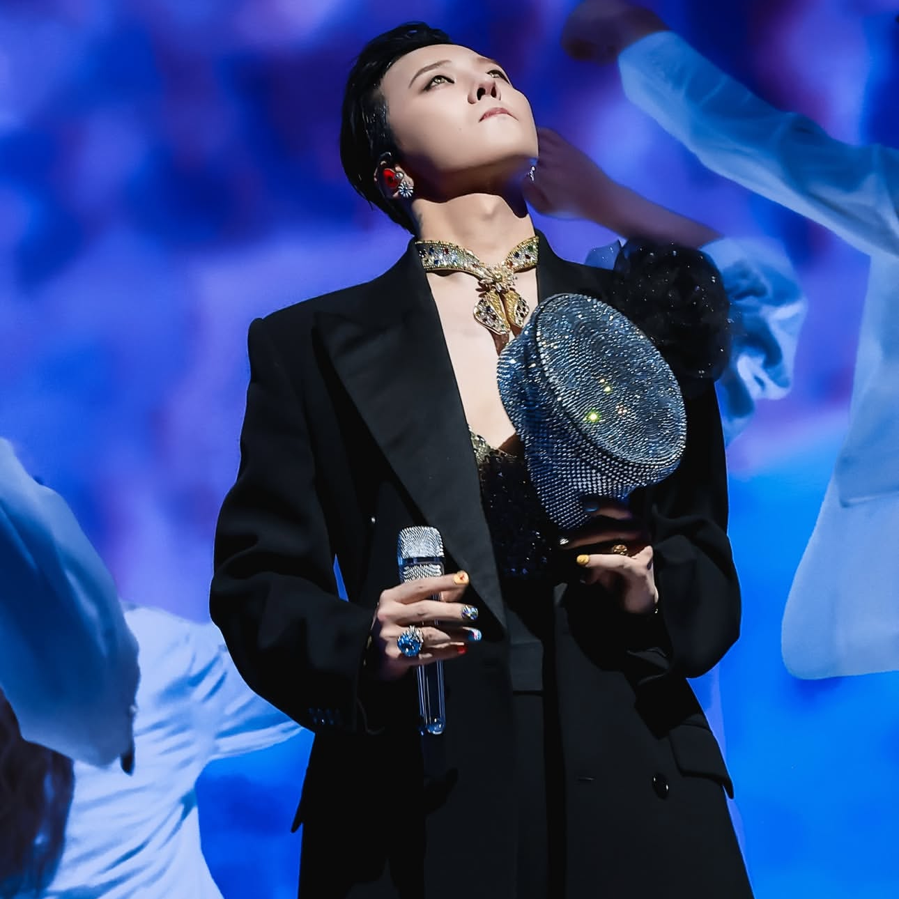 Behind-the-scenes cut of G-DRAGON (BIGBANG)