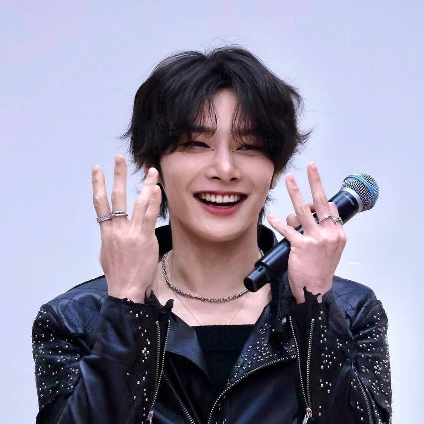 Behind-the-scenes cut of I.N (Stray Kids)