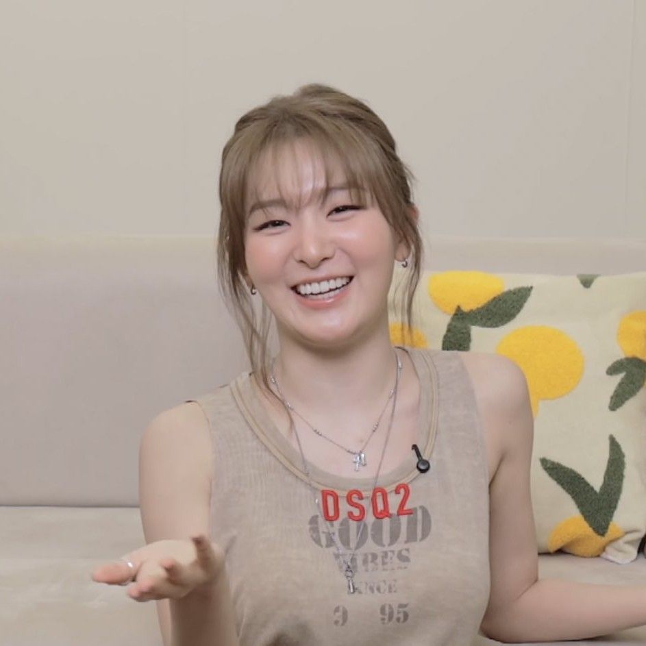 Behind-the-scenes cut of Seulgi (Red Velvet)