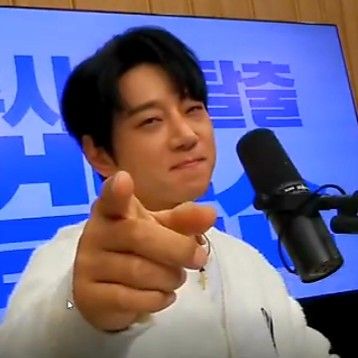 Behind-the-scenes cut of Hwang Chiyeol