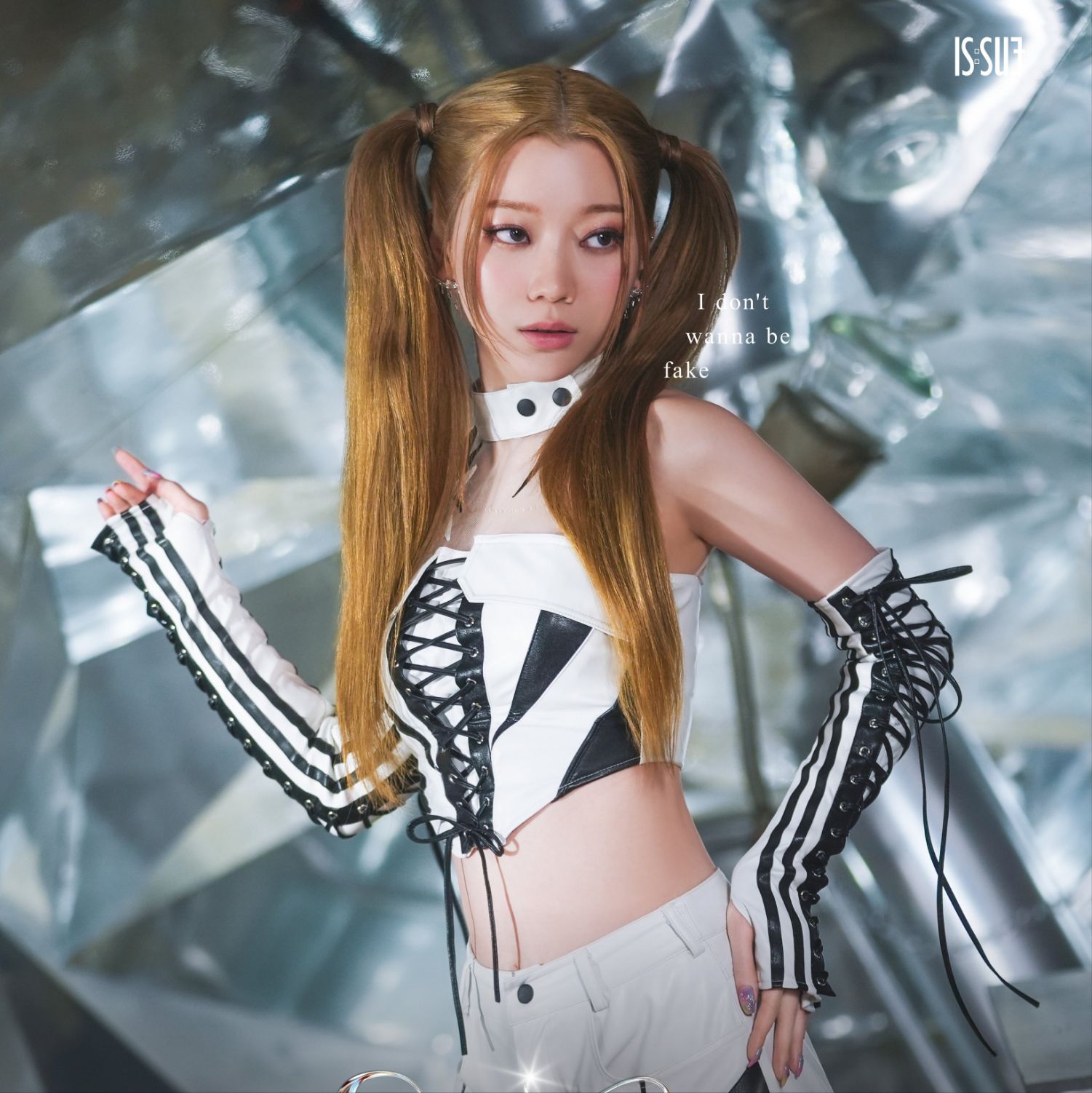 Behind-the-scenes cut of Sakaguchi Rino (IS:SUE)