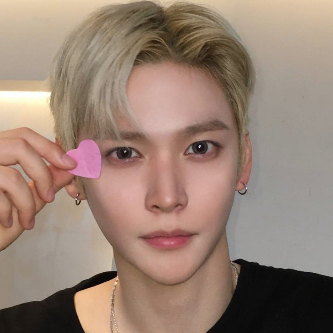 Behind-the-scenes cut of Eunseok (RIIZE)