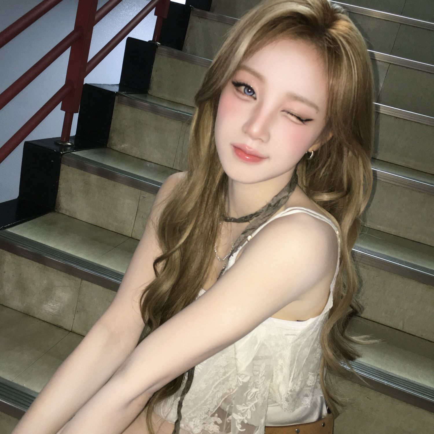 Latest photo of Yuqi (i-dle)