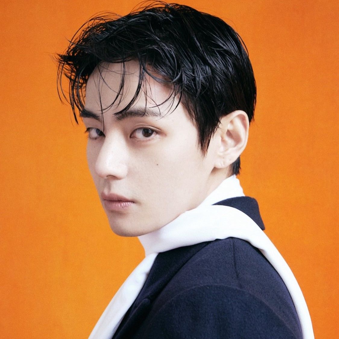 Latest photo of V (BTS)