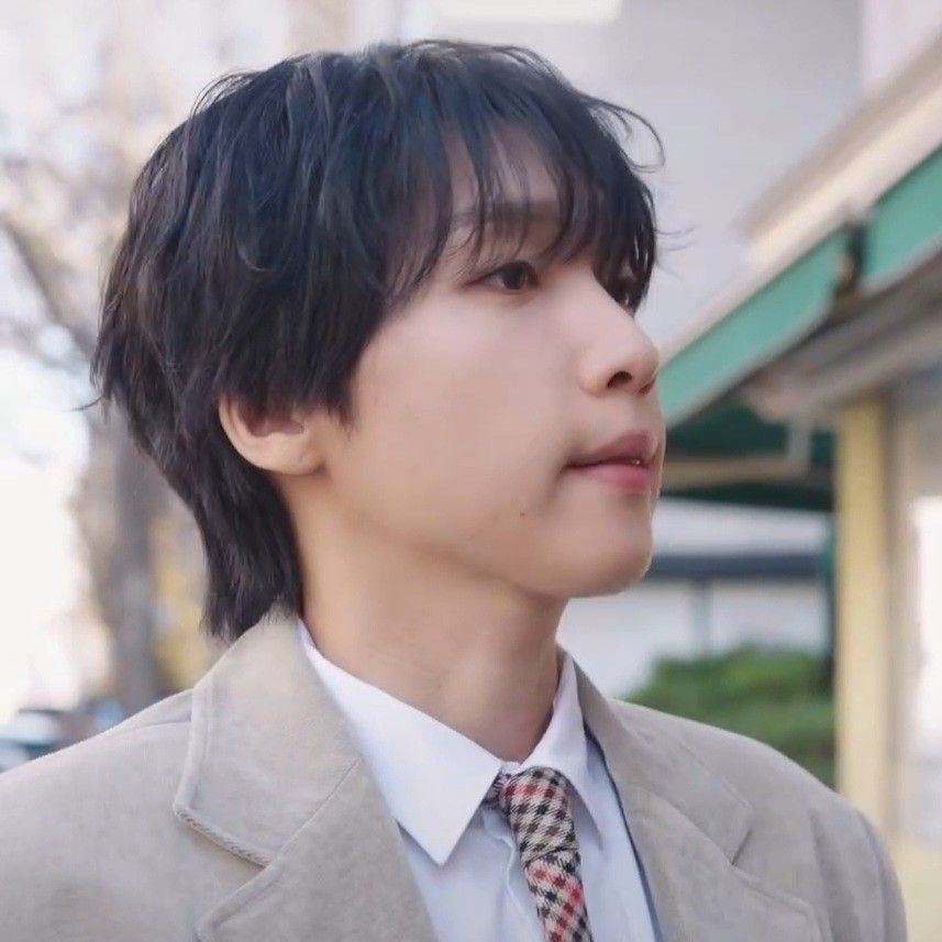 Recent activity shot of Jeong Sewoon