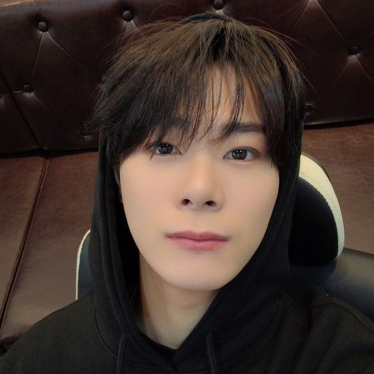 Latest photo of Moonbin (ASTRO)