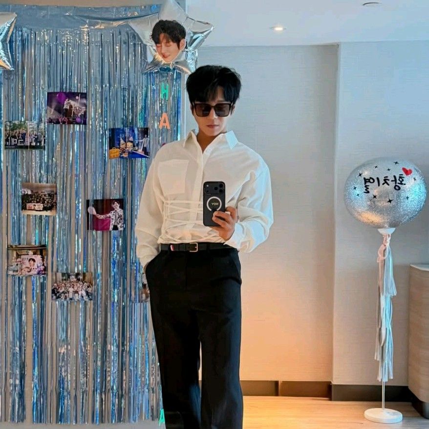 ファン・チヨルの舞台裏ショット