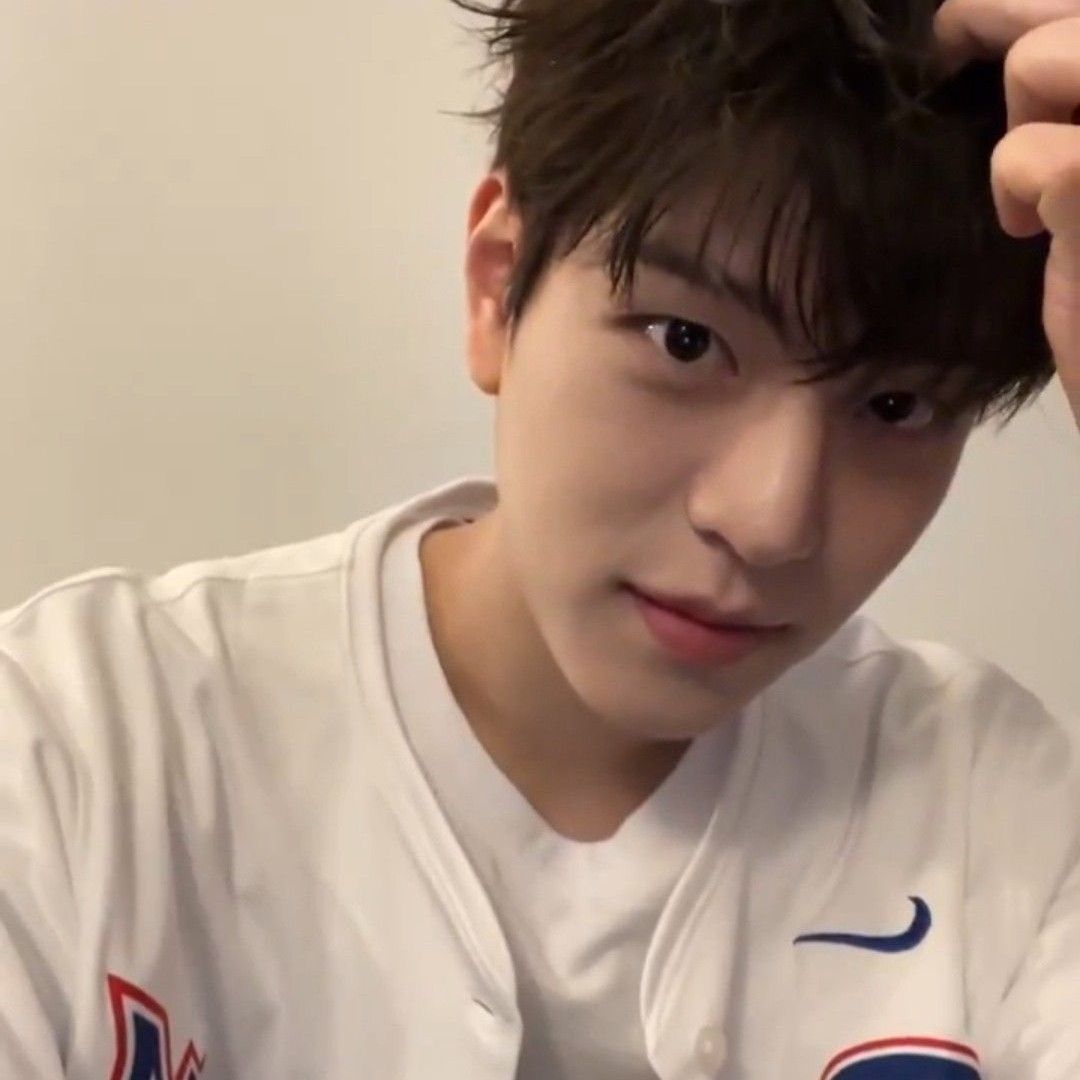 Behind-the-scenes cut of Seungmin (Stray Kids)
