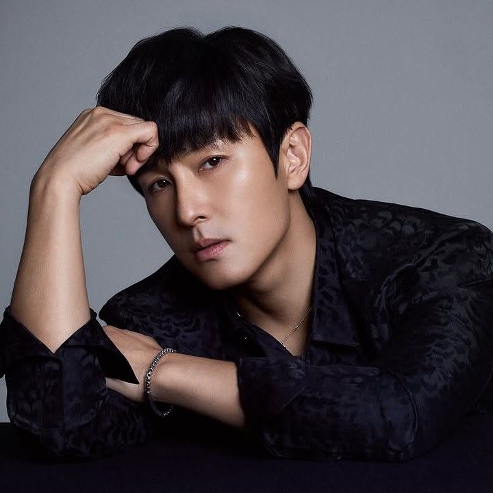 Latest photo of Kim Dongwan (SHINHWA)