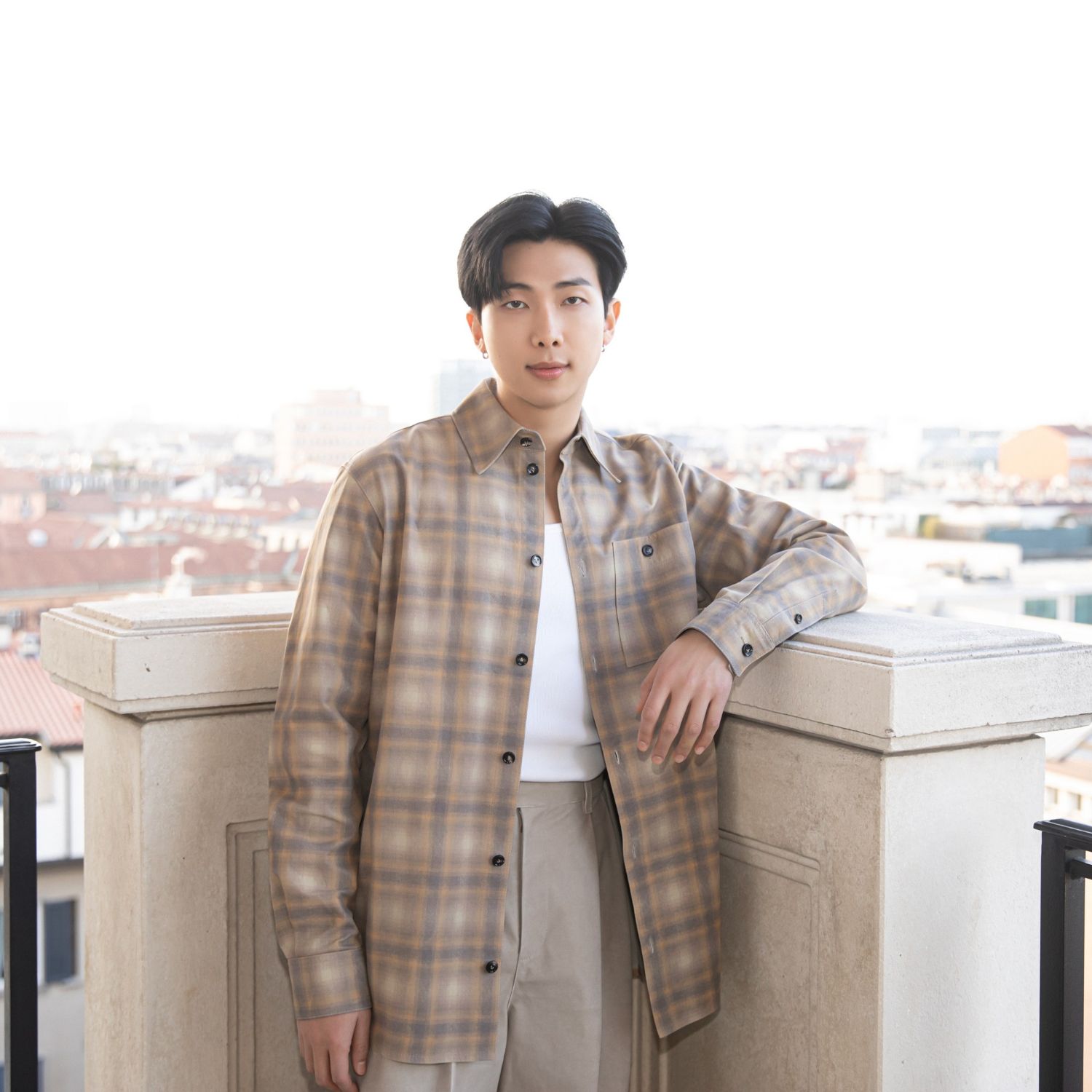 Foto aktivitas terbaru RM (BTS)