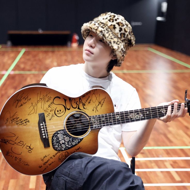 Latest photo of SUGA (BTS)