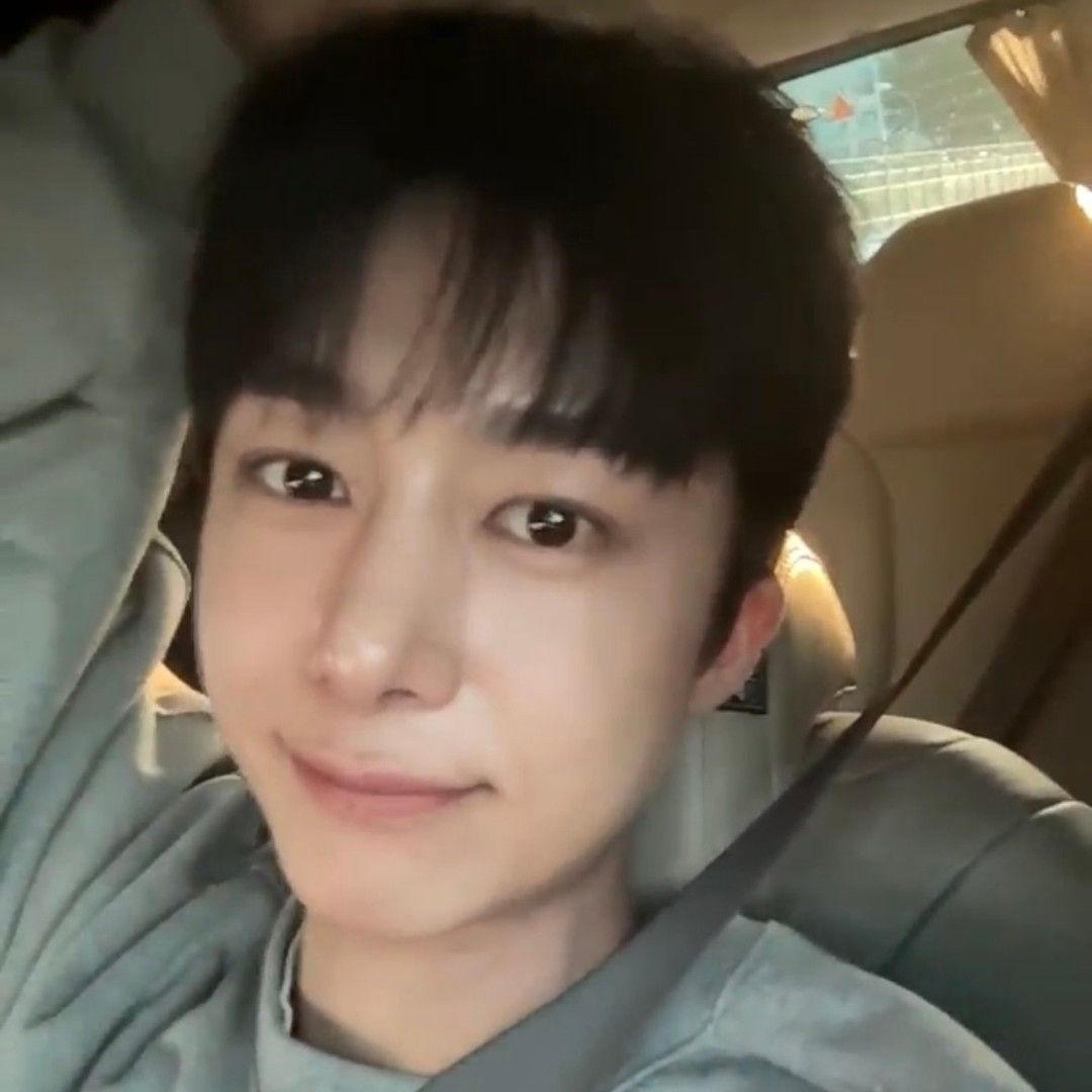 亨元 (MONSTA X)的最新照片