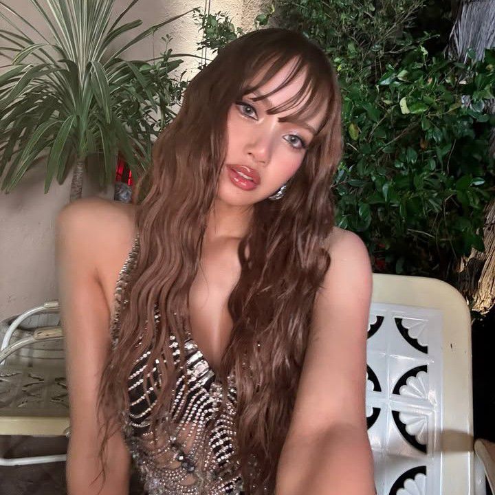 리사 (BLACKPINK)의 비하인드 컷