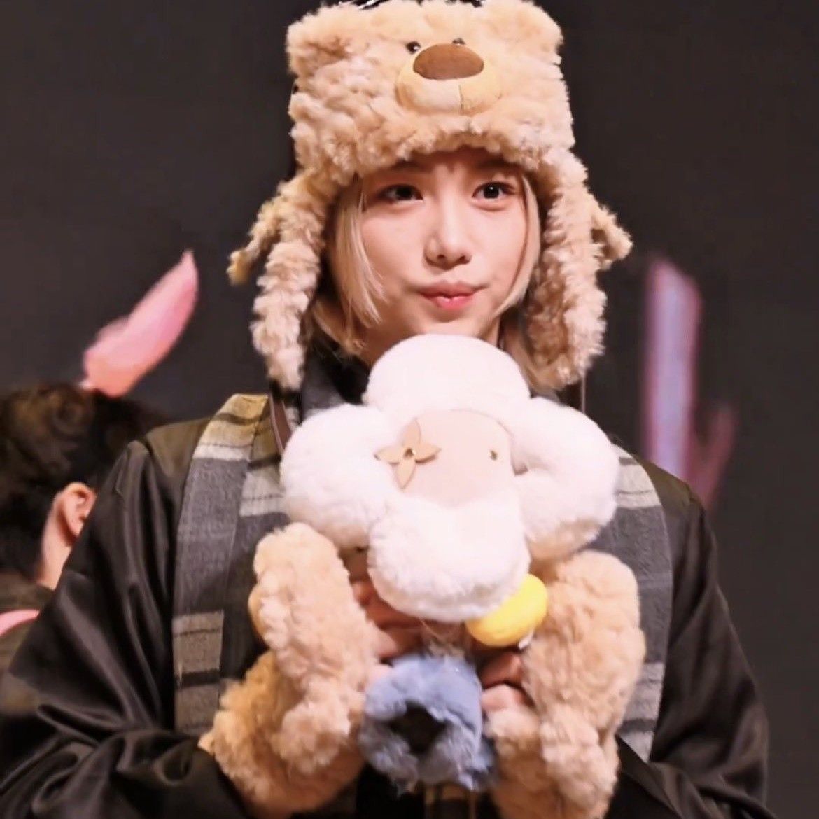 Latest photo of Felix (Stray Kids)