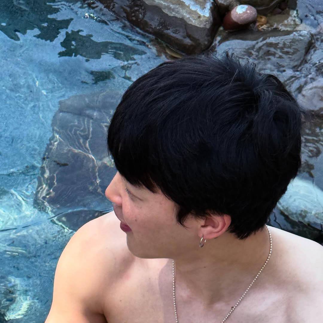 A moment captured by Jimin (BTS)'s fan
