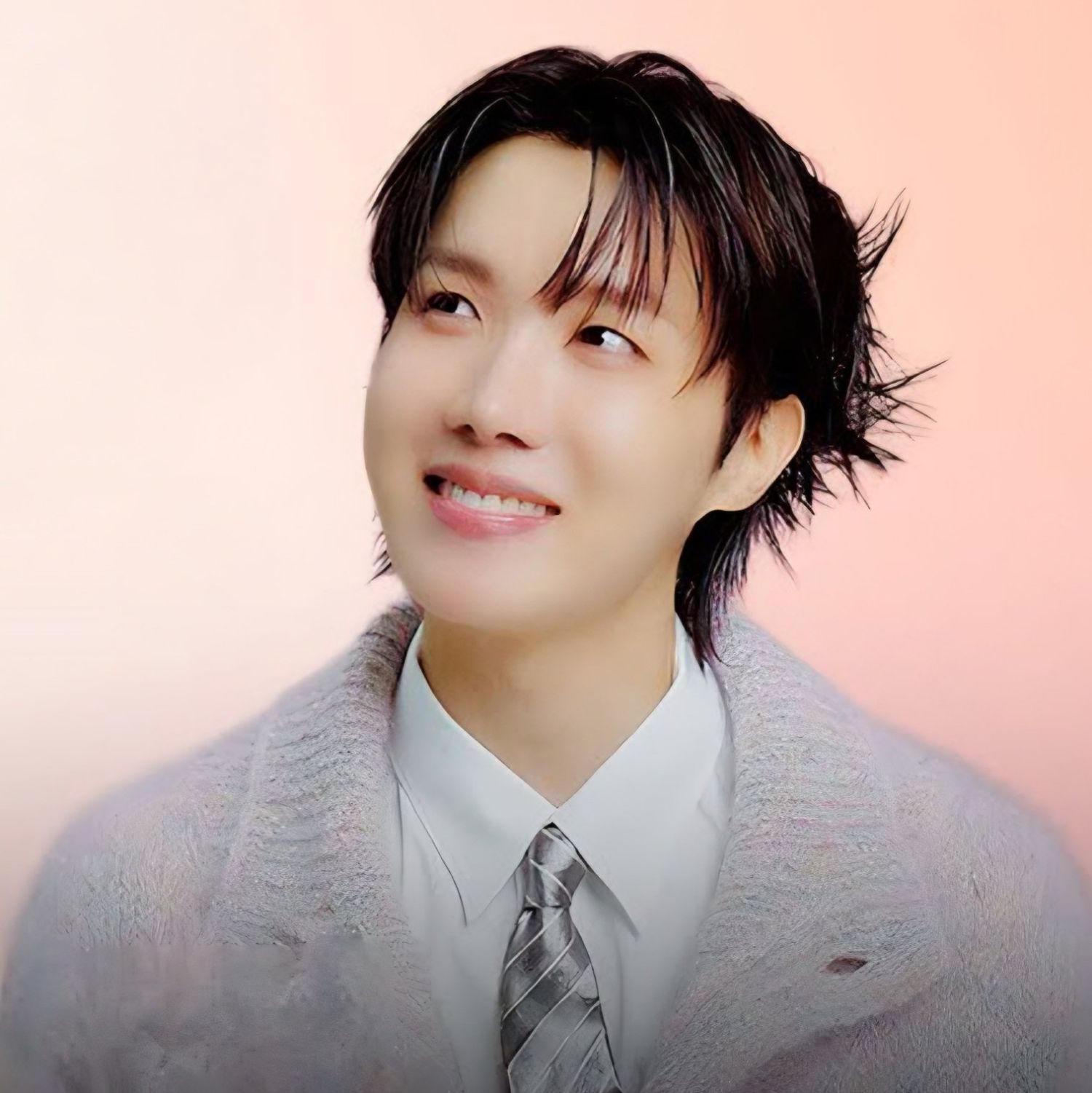 Foto aktivitas terbaru j-hope (BTS)