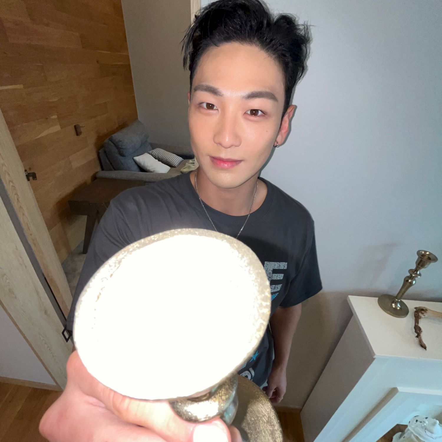 A moment captured by Baekho's fan