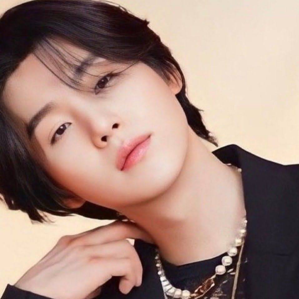 SUGA (防弹少年团)的最新活动照片