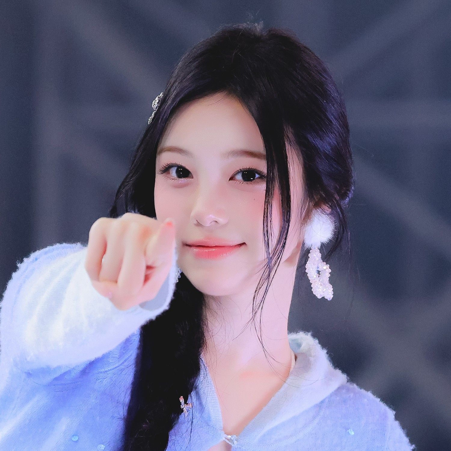 A moment captured by Ian (Hearts2Hearts)'s fan