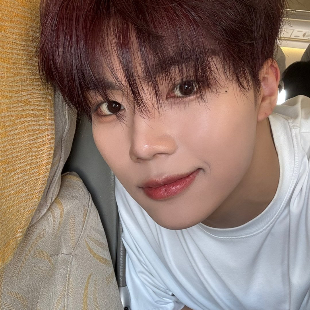 Foto aktivitas terbaru Park Gunwook (ZEROBASEONE)